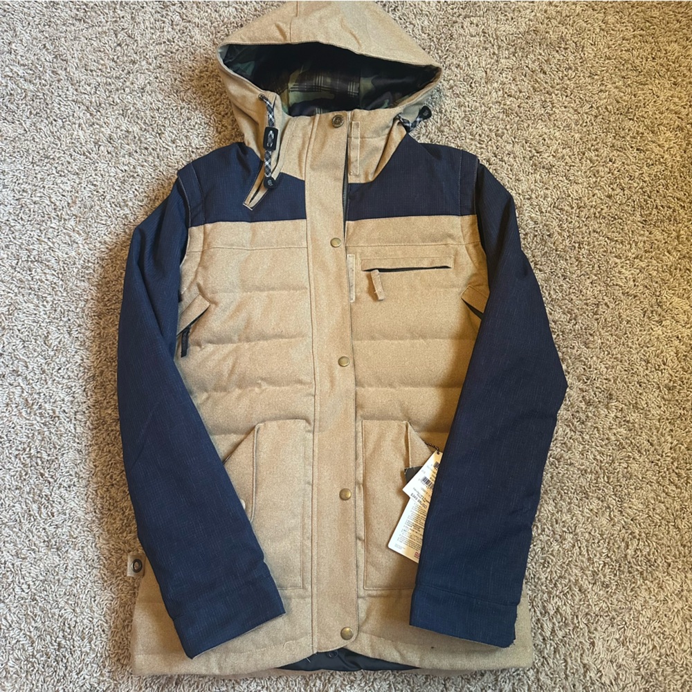 Cappel road to ruin ride snowboards Hannah Beaman snowboard jacket